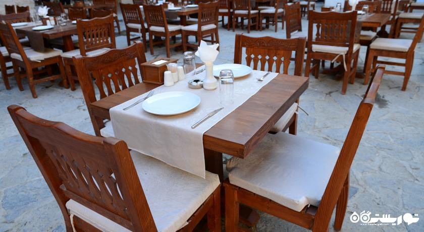 رستوران فضای باز هتل